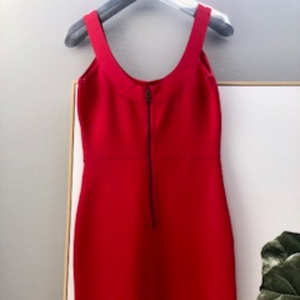 BCBG MaxAzria Caspar Bodycon Dress Size 0 - BRAND NEW - Picture 2 of 4